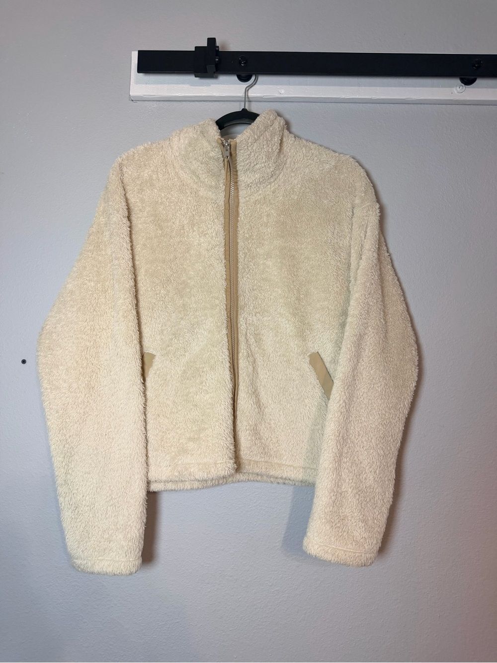 The North Face Women's Furry Fleece 2.0 Full Zip Jacket Large Cream Beige